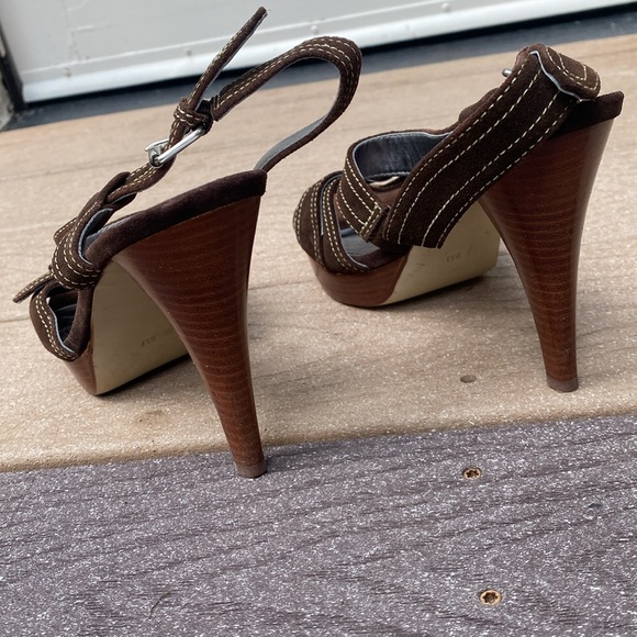Marc Fisher brown sued heels, Sz 8 worn only a few times. - Picture 8 of 11